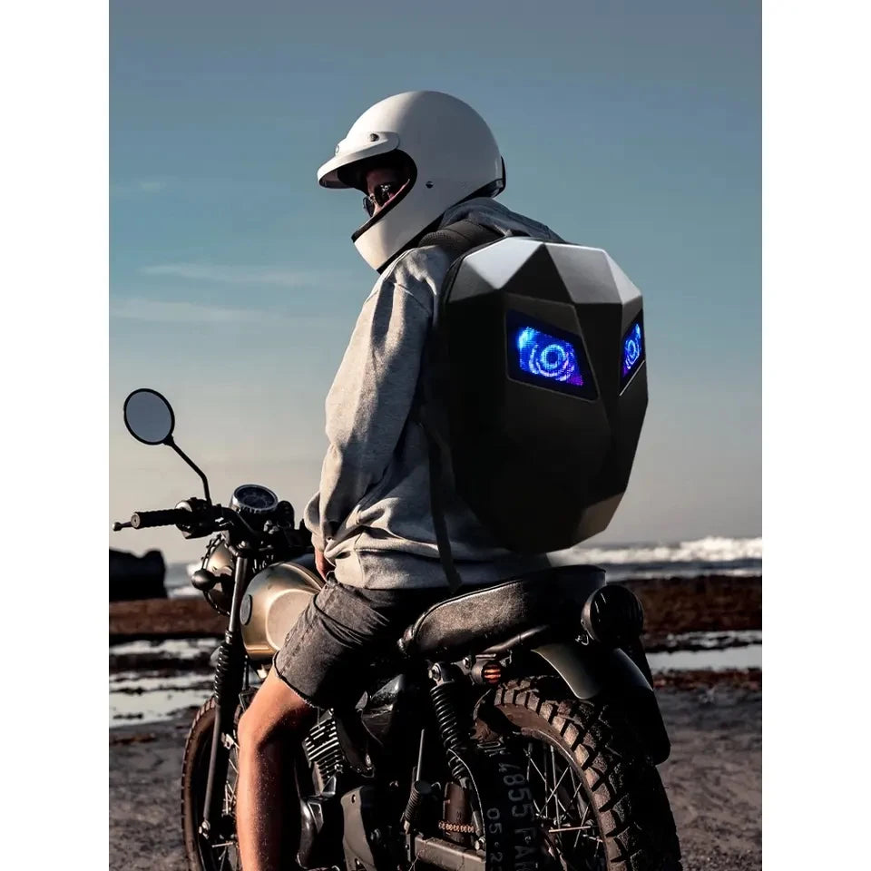 Akıllı LED Ekranlı Sert Kabuklu Motosiklet Sırt Çantası