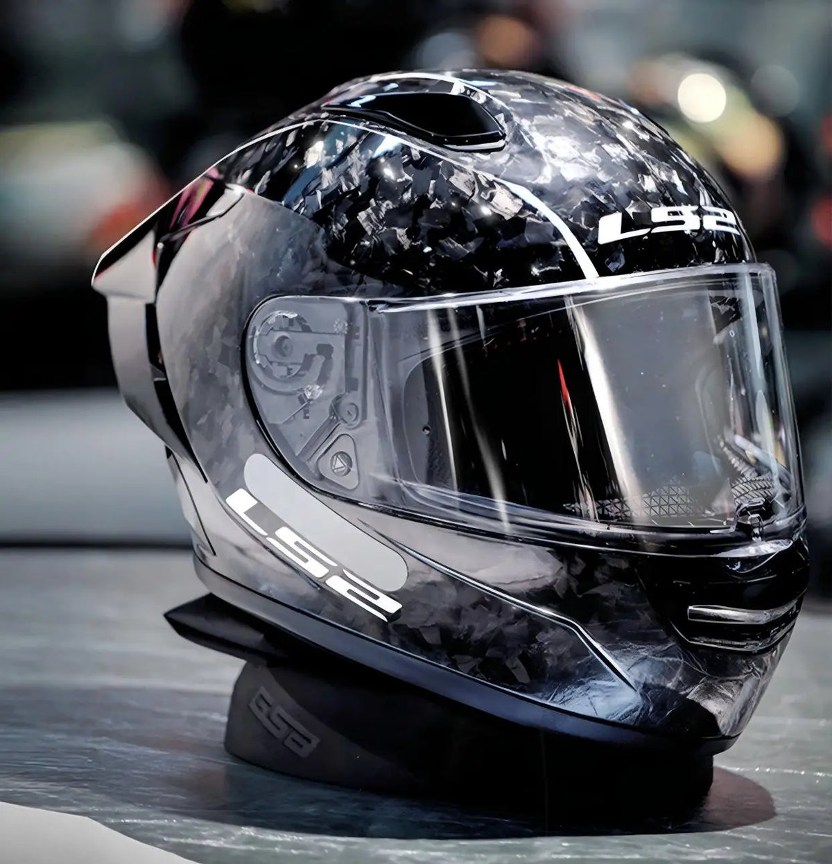 LS2 FF805 Thunder Carbon