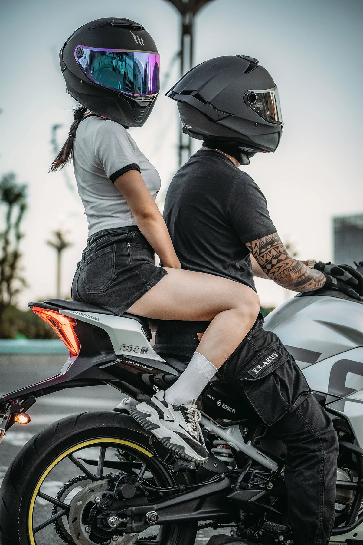 MT HELMETS THUNDER 4 SV